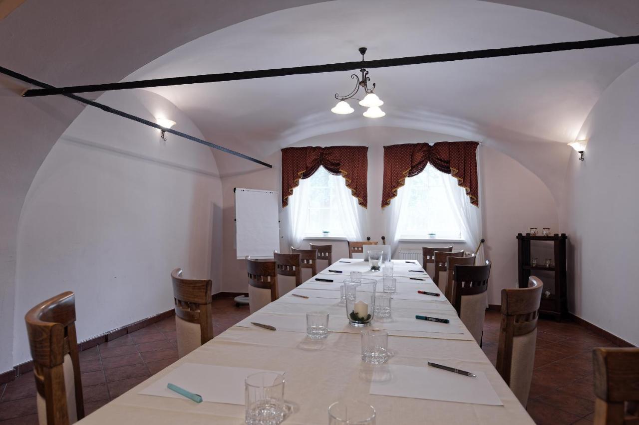 Klaudia'S Hotel & Restaurant At Golf Resort, Bac Samorin Exteriér fotografie