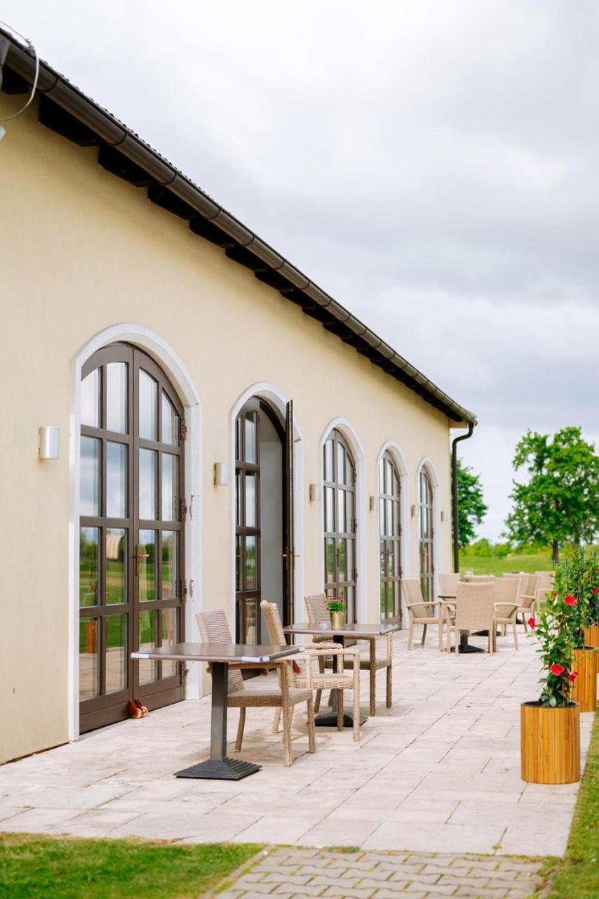 Klaudia'S Hotel & Restaurant At Golf Resort, Bac Samorin Exteriér fotografie